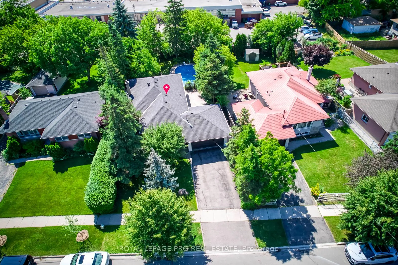 Photo 2 of 598 Wildwood Drive, Oakville, West — HOMEH