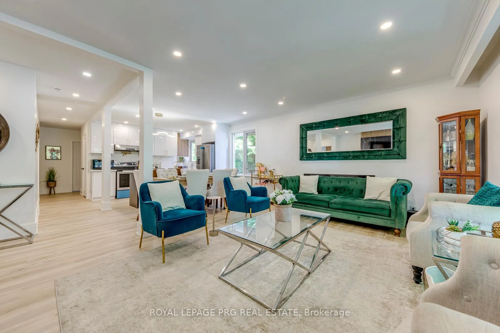 Photo 15 of 598 Wildwood Drive, Oakville, West — HOMEH