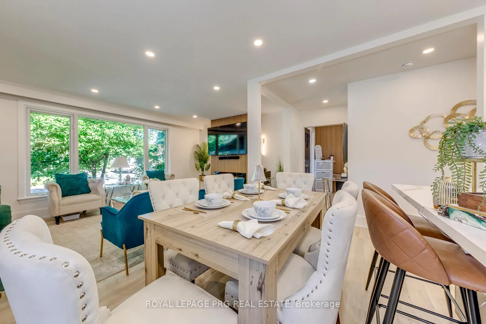 Photo 19 of 598 Wildwood Drive, Oakville, West — HOMEH