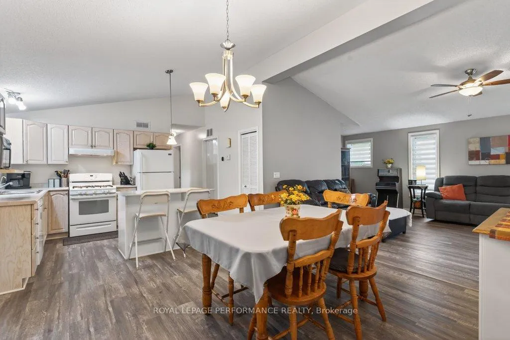 Photo 7 of 6580 Vista Patrick Private, Ottawa, Greely — HOMEH