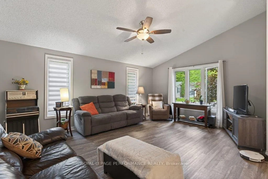 Photo 11 of 6580 Vista Patrick Private, Ottawa, Greely — HOMEH