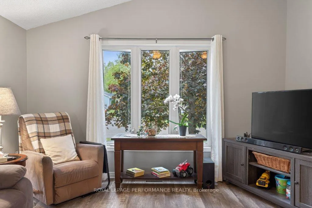Photo 12 of 6580 Vista Patrick Private, Ottawa, Greely — HOMEH