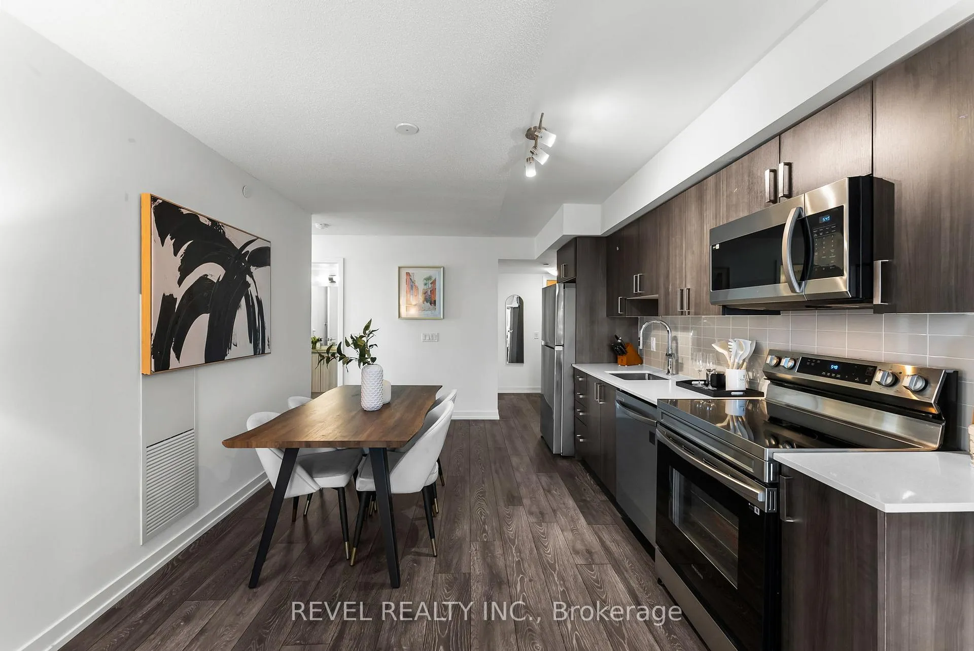 Photo 5 of Unit 1704, 1455 Celebration Drive, Pickering, Bay Ridges — HOMEH