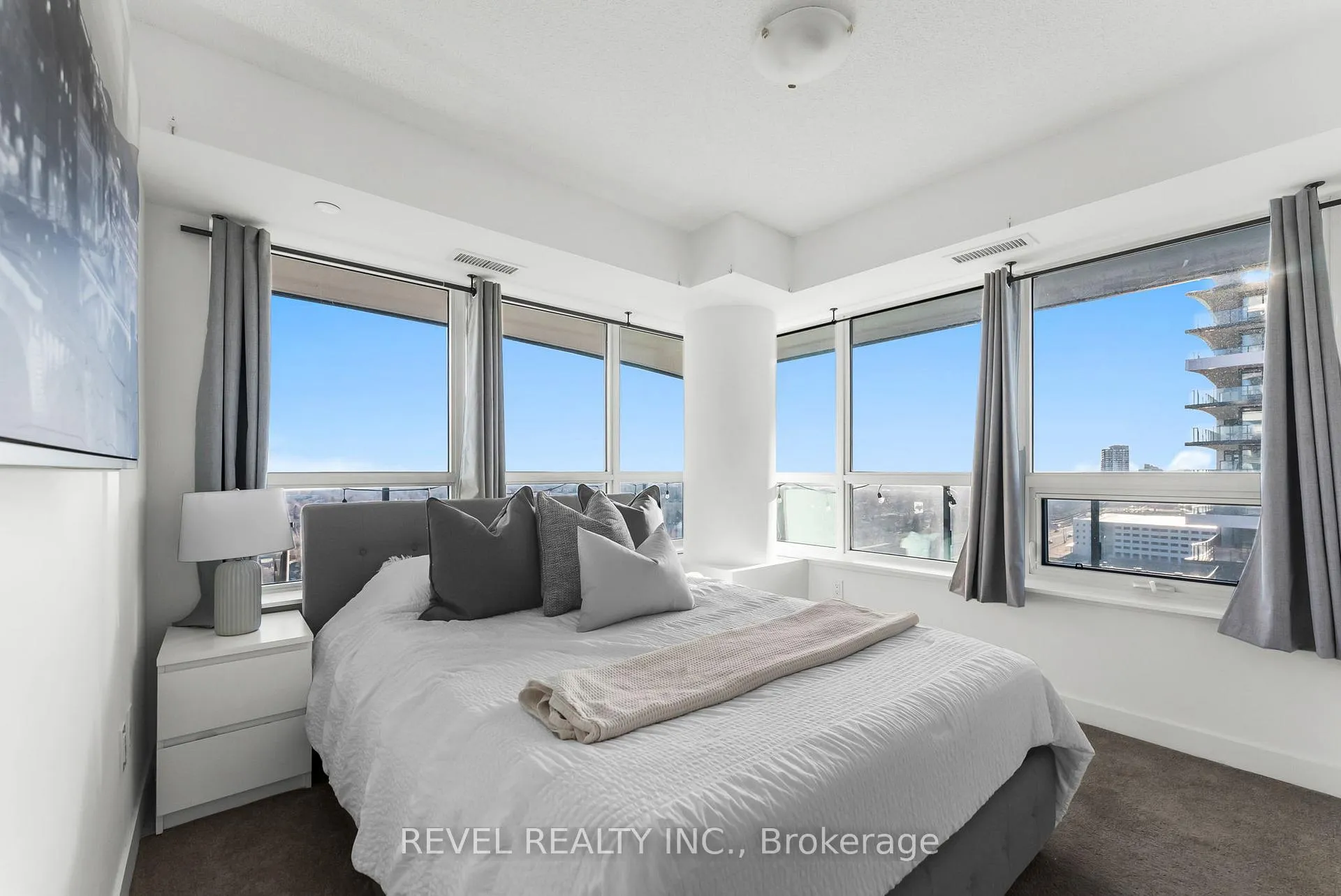 Photo 8 of Unit 1704, 1455 Celebration Drive, Pickering, Bay Ridges — HOMEH