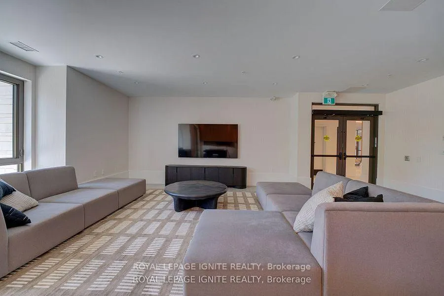 Photo 10 of Unit 327, 385 Arctic Red Drive, Oshawa, Windfields — HOMEH