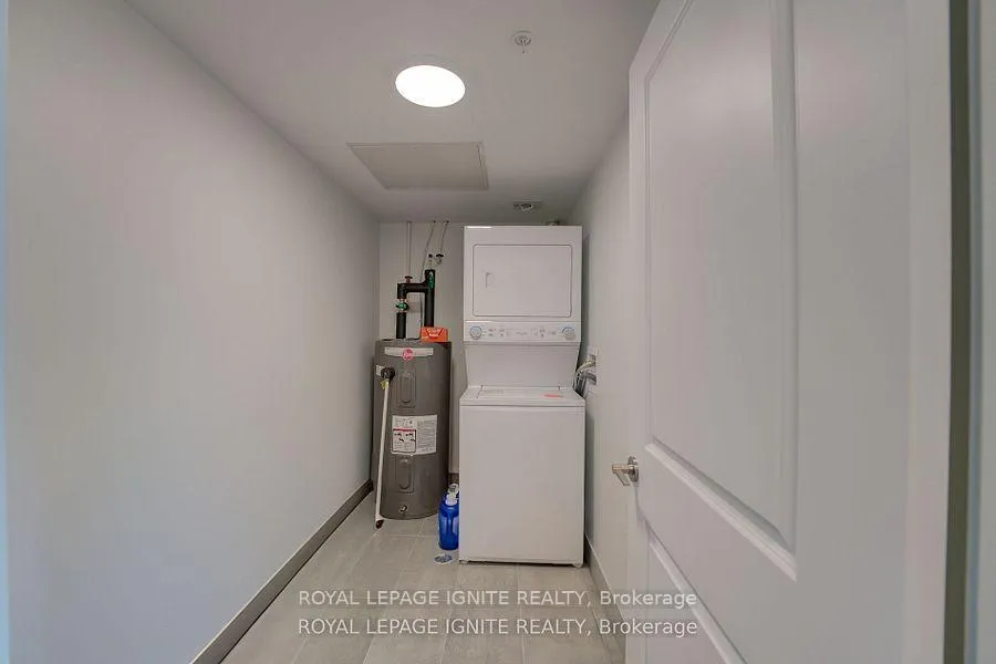 Photo 15 of Unit 327, 385 Arctic Red Drive, Oshawa, Windfields — HOMEH
