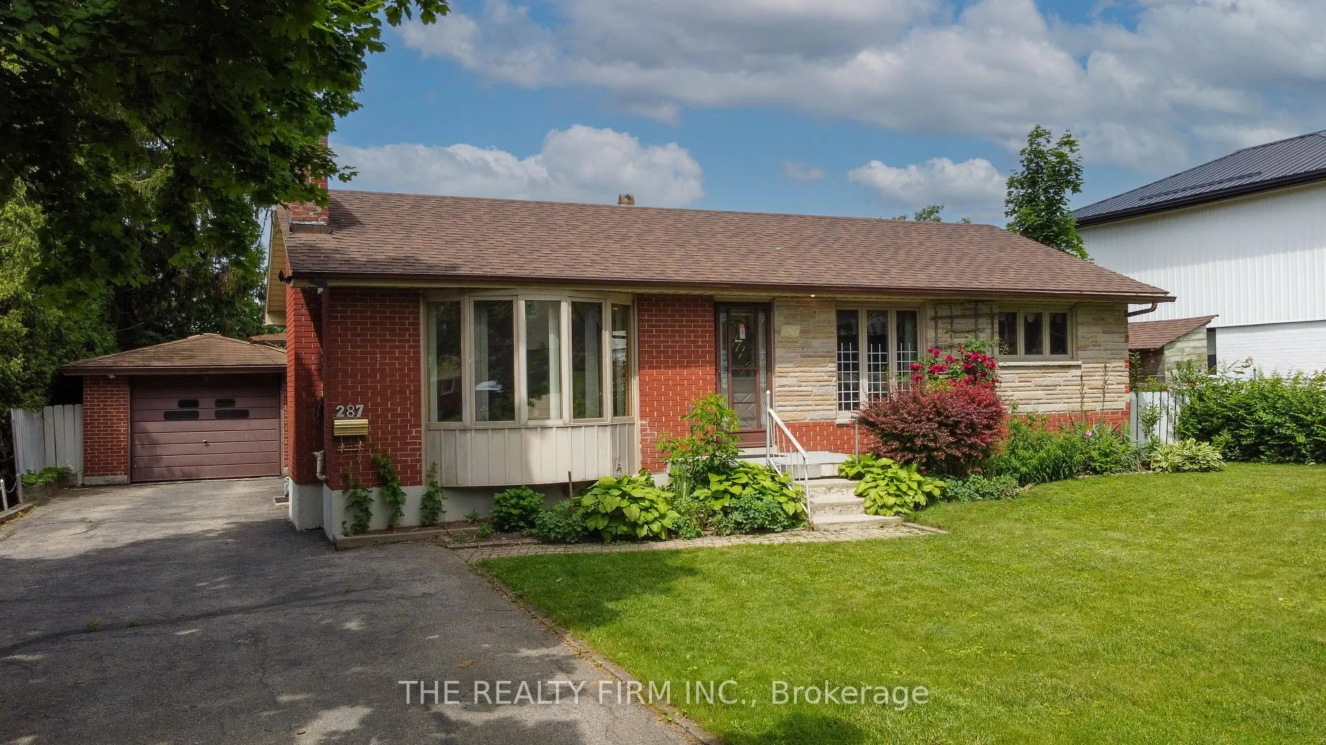 Photo 2 of 287 Panorama Crescent, London, South J — HOMEH