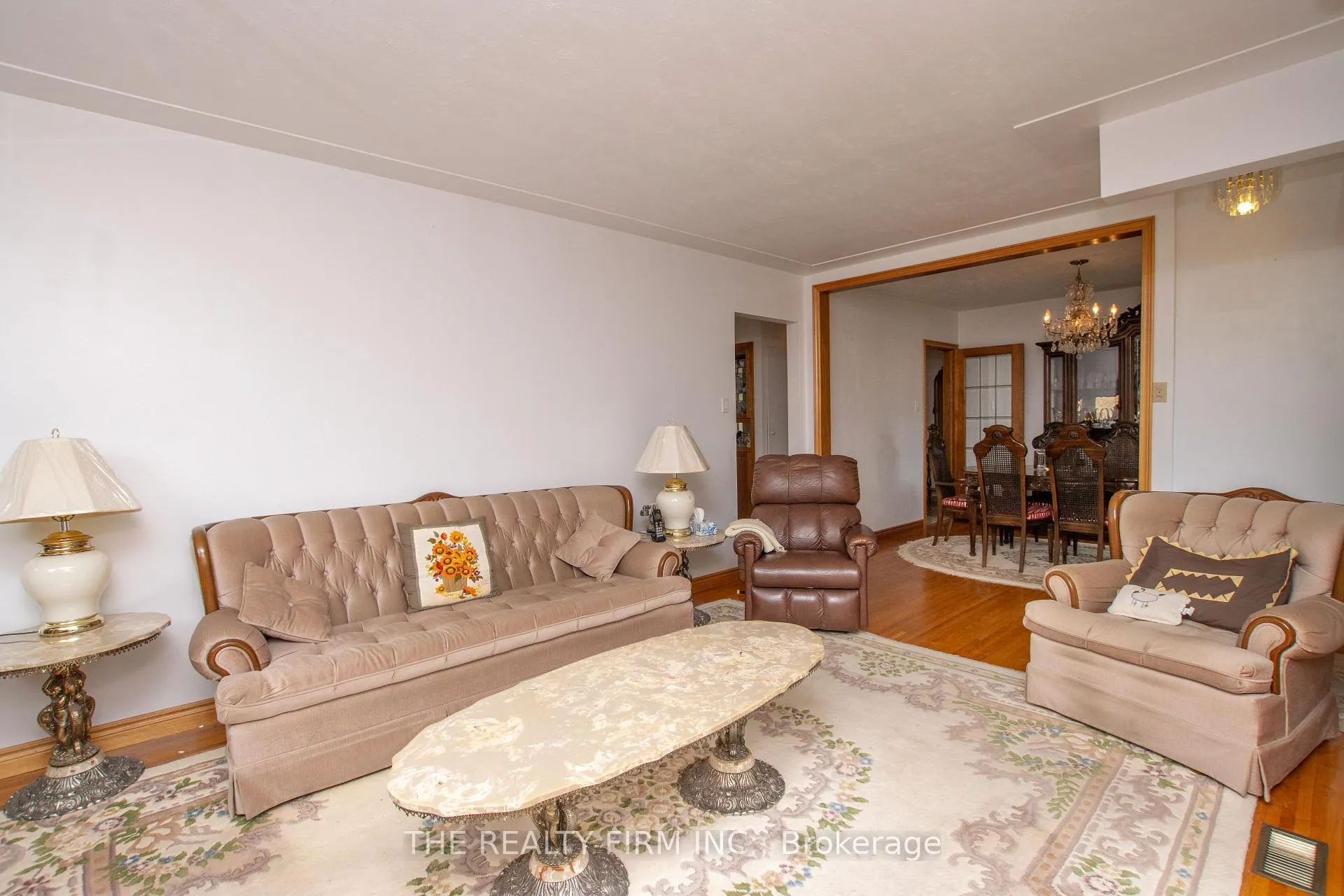 Photo 9 of 287 Panorama Crescent, London, South J — HOMEH