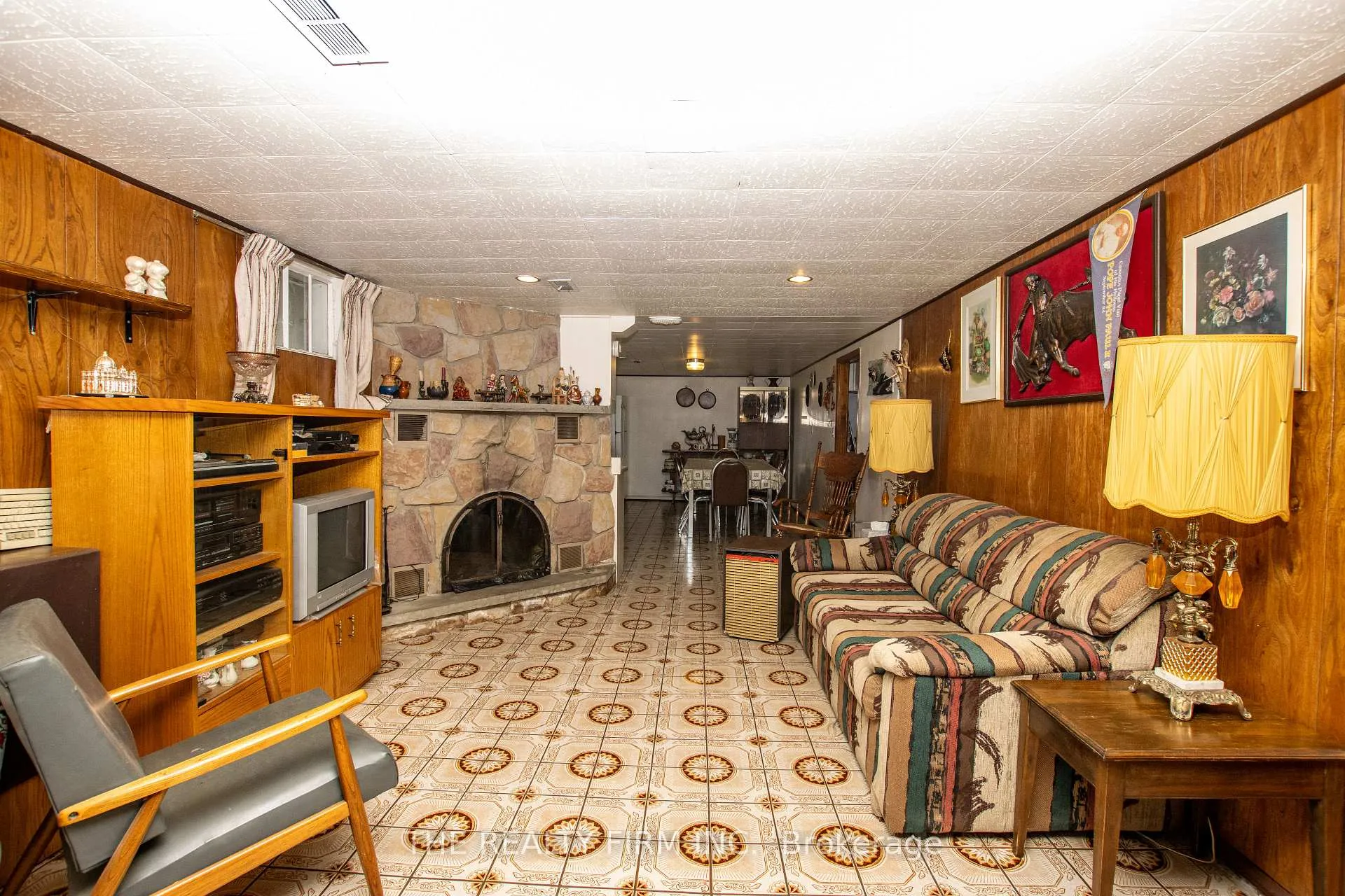 Photo 23 of 287 Panorama Crescent, London, South J — HOMEH