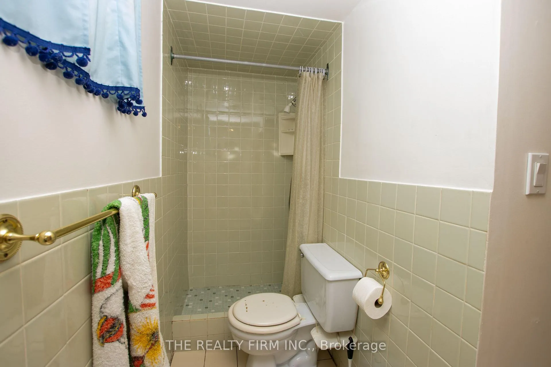 Photo 27 of 287 Panorama Crescent, London, South J — HOMEH