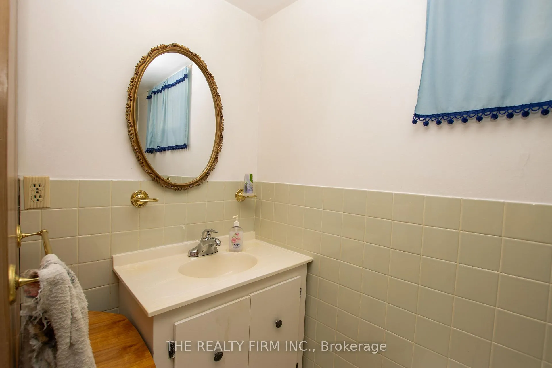 Photo 28 of 287 Panorama Crescent, London, South J — HOMEH