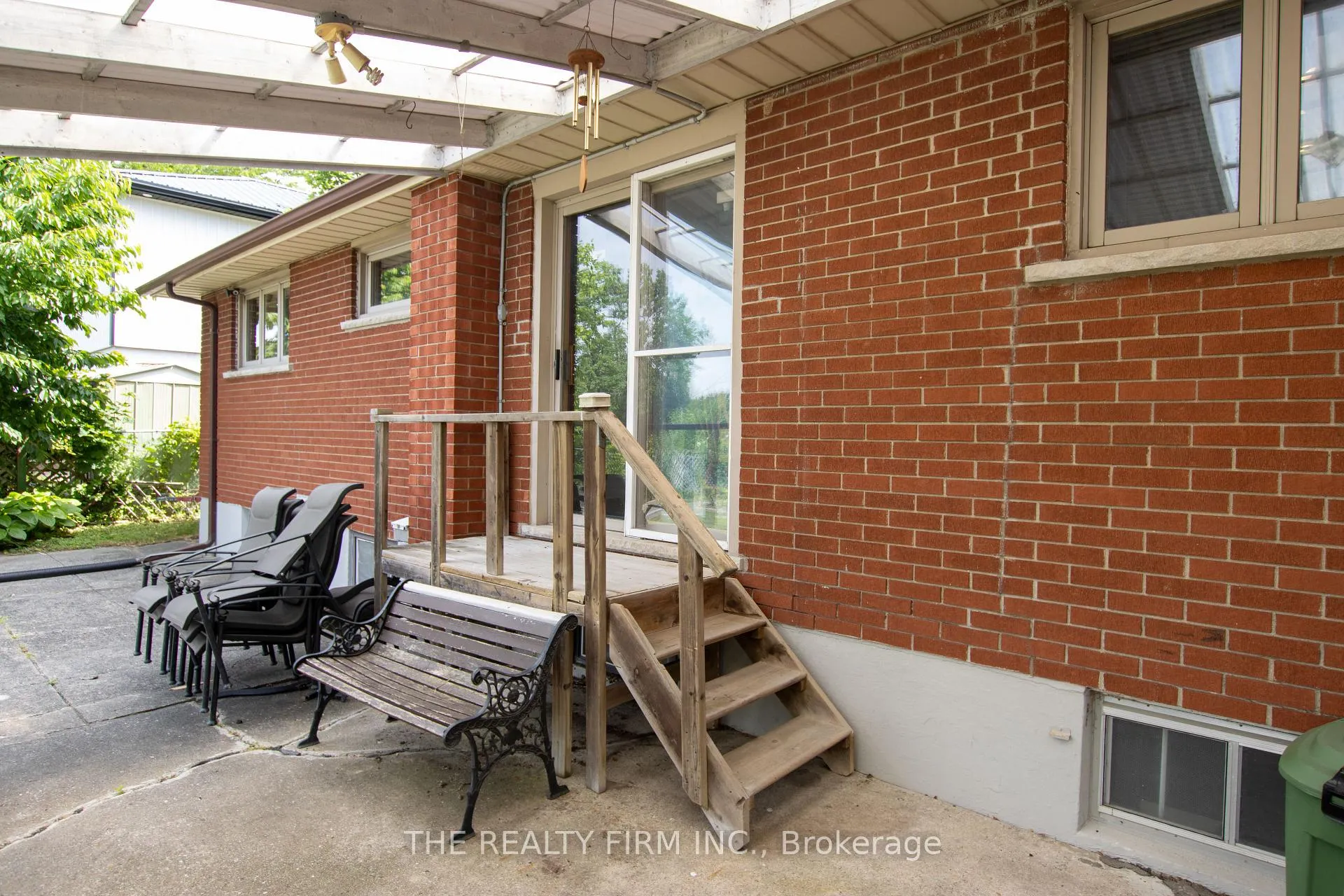 Photo 29 of 287 Panorama Crescent, London, South J — HOMEH