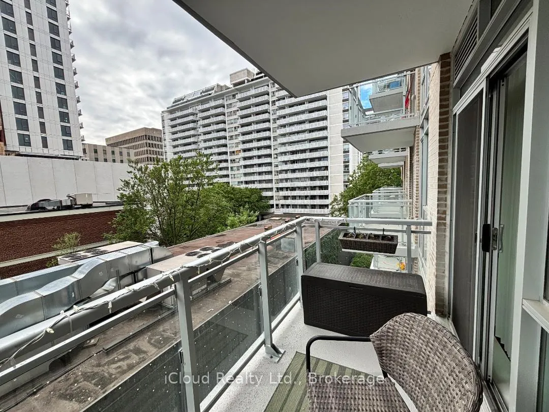 Photo 2 of Unit 410, 68 Merton Street, Toronto, Mount Pleasant West — HOMEH