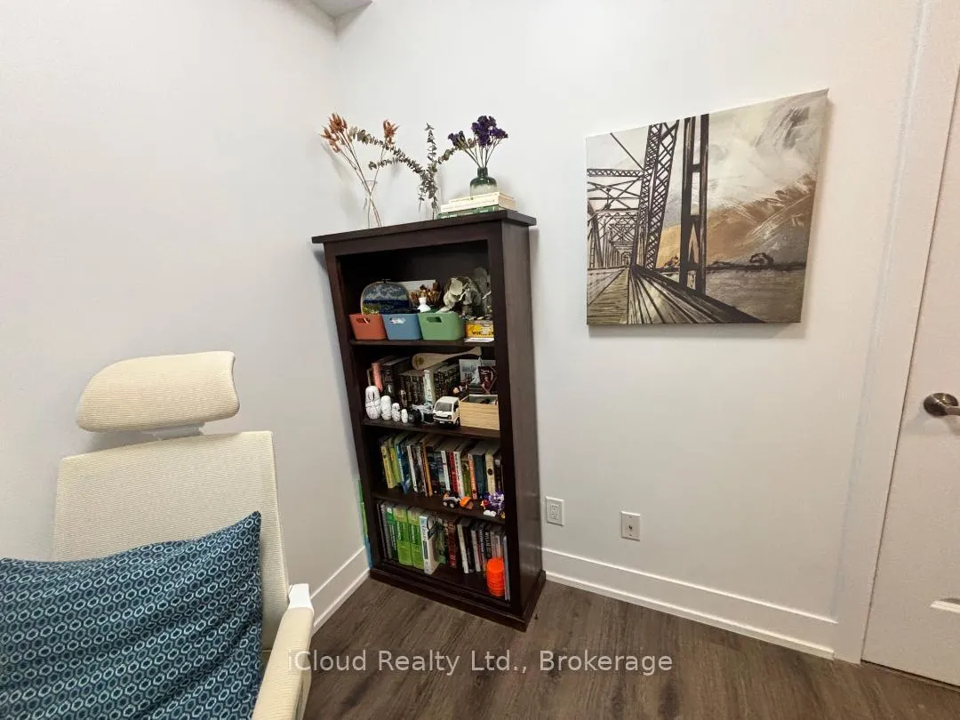 Photo 3 of Unit 410, 68 Merton Street, Toronto, Mount Pleasant West — HOMEH