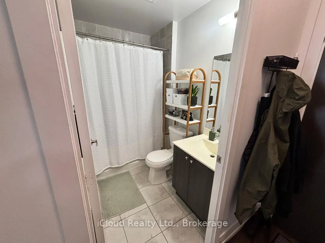 Photo 4 of Unit 410, 68 Merton Street, Toronto, Mount Pleasant West — HOMEH
