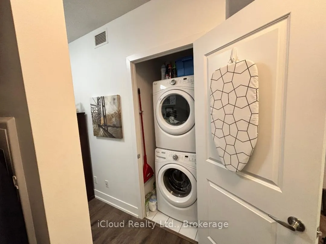 Photo 6 of Unit 410, 68 Merton Street, Toronto, Mount Pleasant West — HOMEH