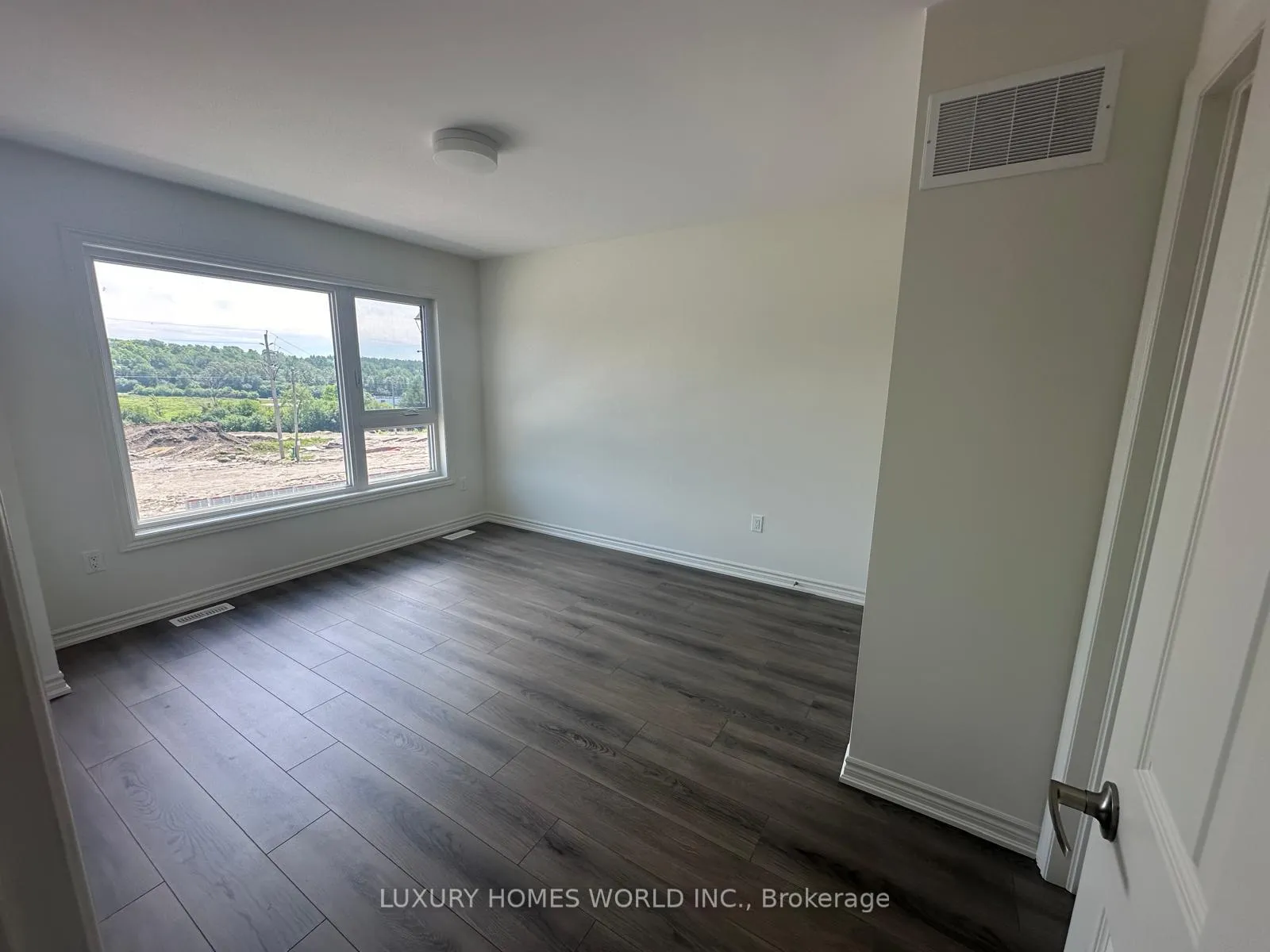 Photo 7 of 1113 Trailsview Avenue, Cobourg — HOMEH
