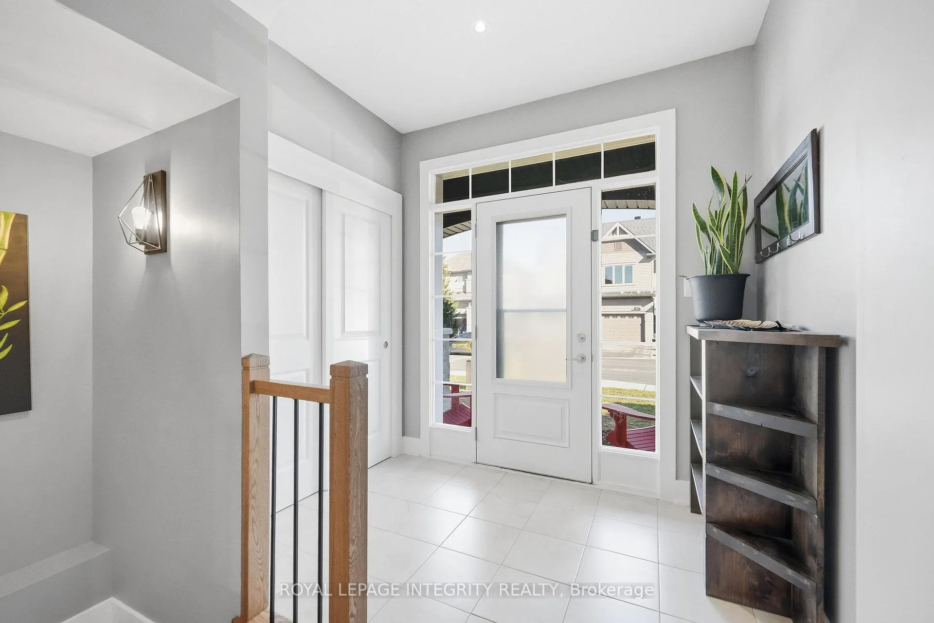 Photo 3 of 525 Yellow Birch Street, Ottawa, Mer Bleue/Bradley Estates/Anderson Park — HOMEH