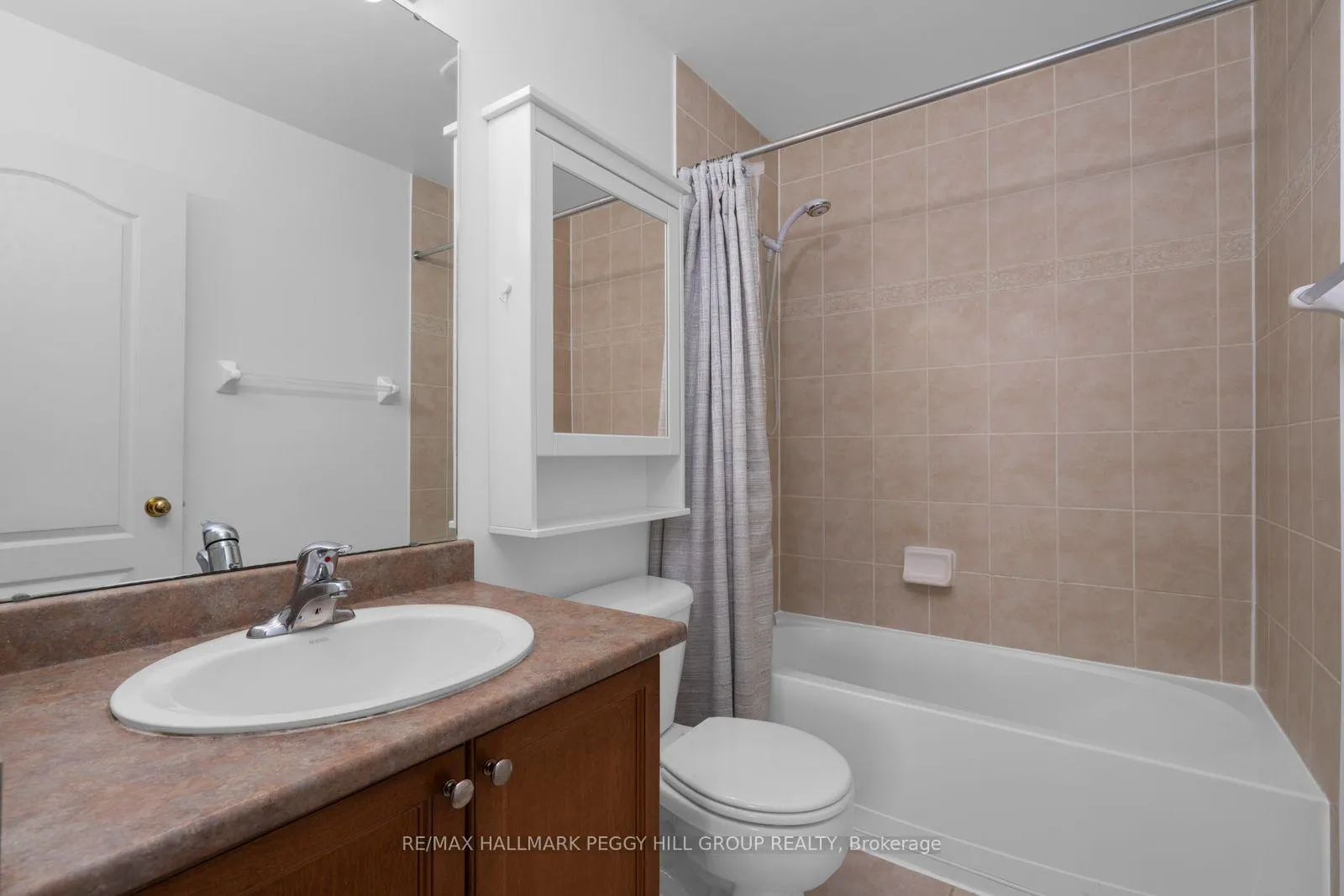 Photo 8 of Unit 11, 800 West Ridge Boulevard, Orillia — HOMEH