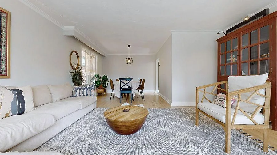 Photo 5 of 12A Delroy Drive, Etobicoke, Stonegate-Queensway — HOMEH