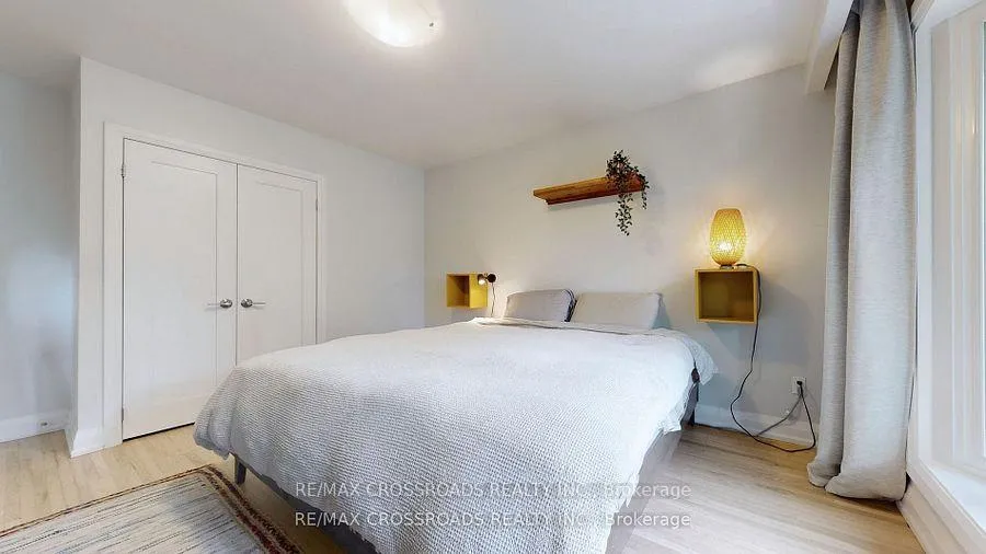 Photo 13 of 12A Delroy Drive, Etobicoke, Stonegate-Queensway — HOMEH