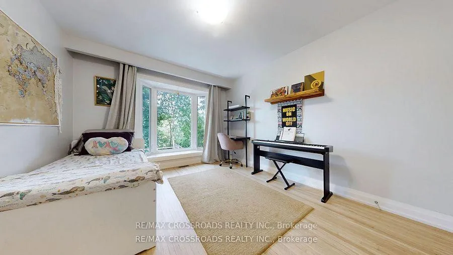 Photo 14 of 12A Delroy Drive, Etobicoke, Stonegate-Queensway — HOMEH