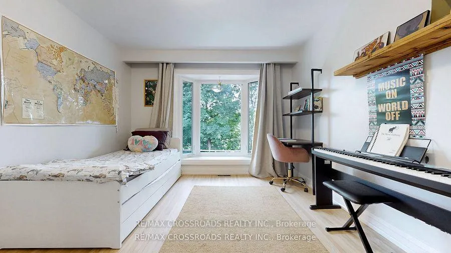 Photo 15 of 12A Delroy Drive, Etobicoke, Stonegate-Queensway — HOMEH
