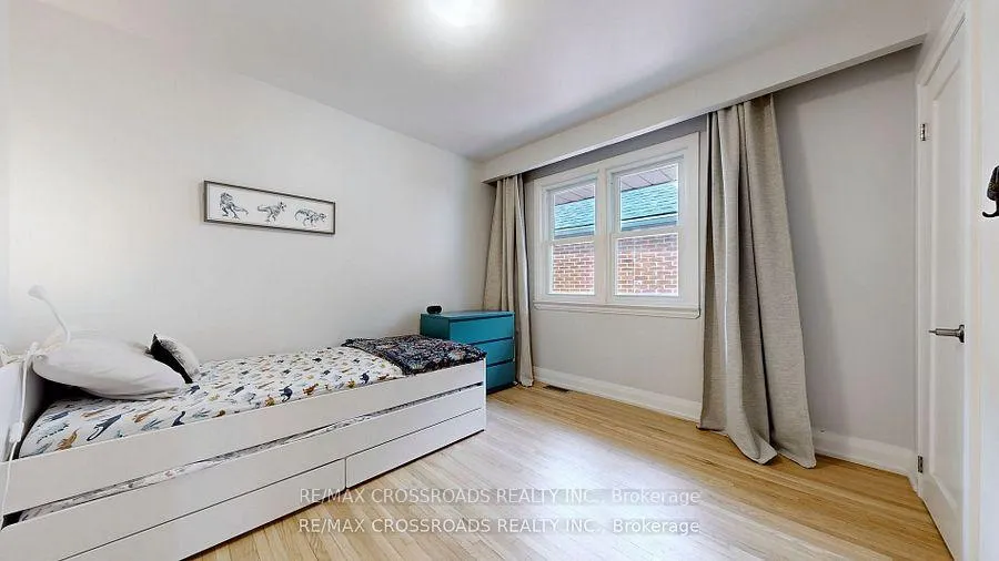 Photo 16 of 12A Delroy Drive, Etobicoke, Stonegate-Queensway — HOMEH