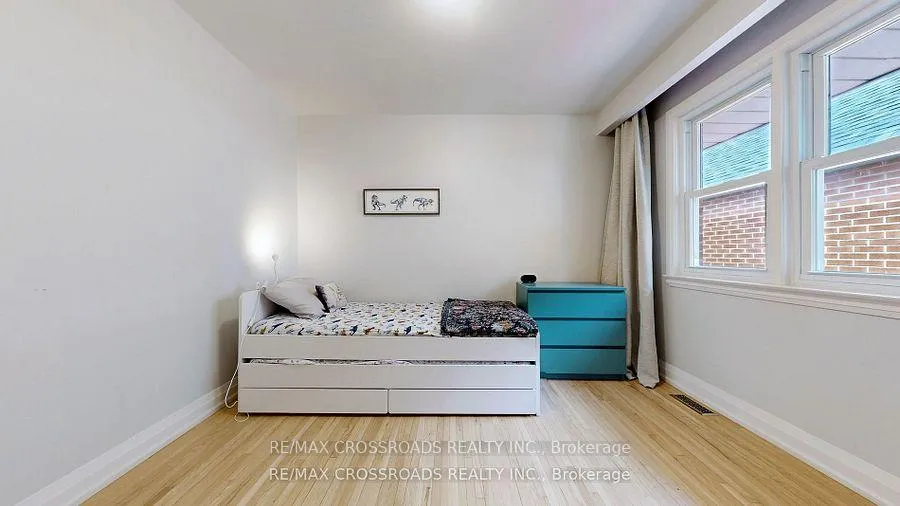Photo 17 of 12A Delroy Drive, Etobicoke, Stonegate-Queensway — HOMEH