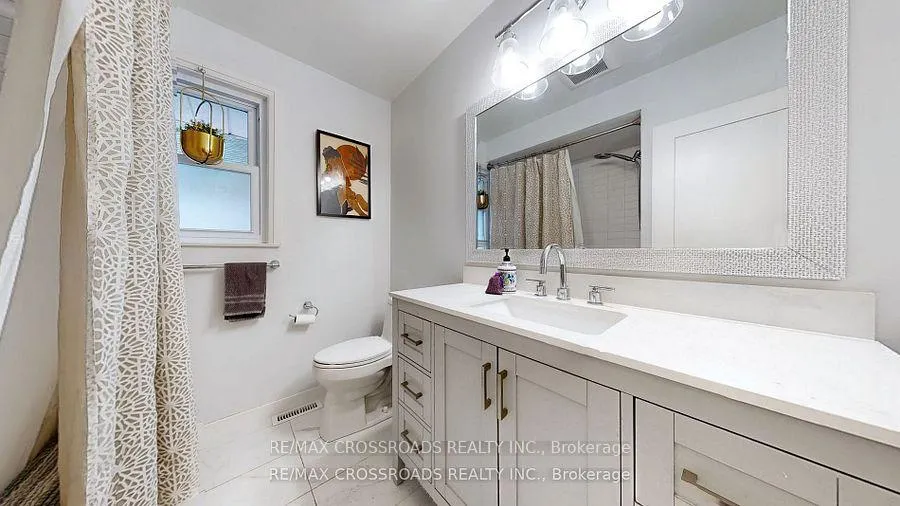 Photo 18 of 12A Delroy Drive, Etobicoke, Stonegate-Queensway — HOMEH