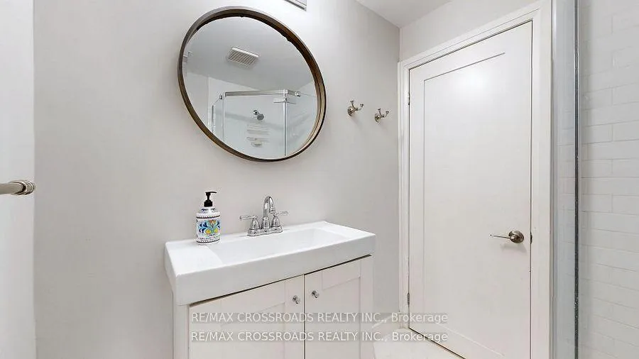 Photo 32 of 12A Delroy Drive, Etobicoke, Stonegate-Queensway — HOMEH