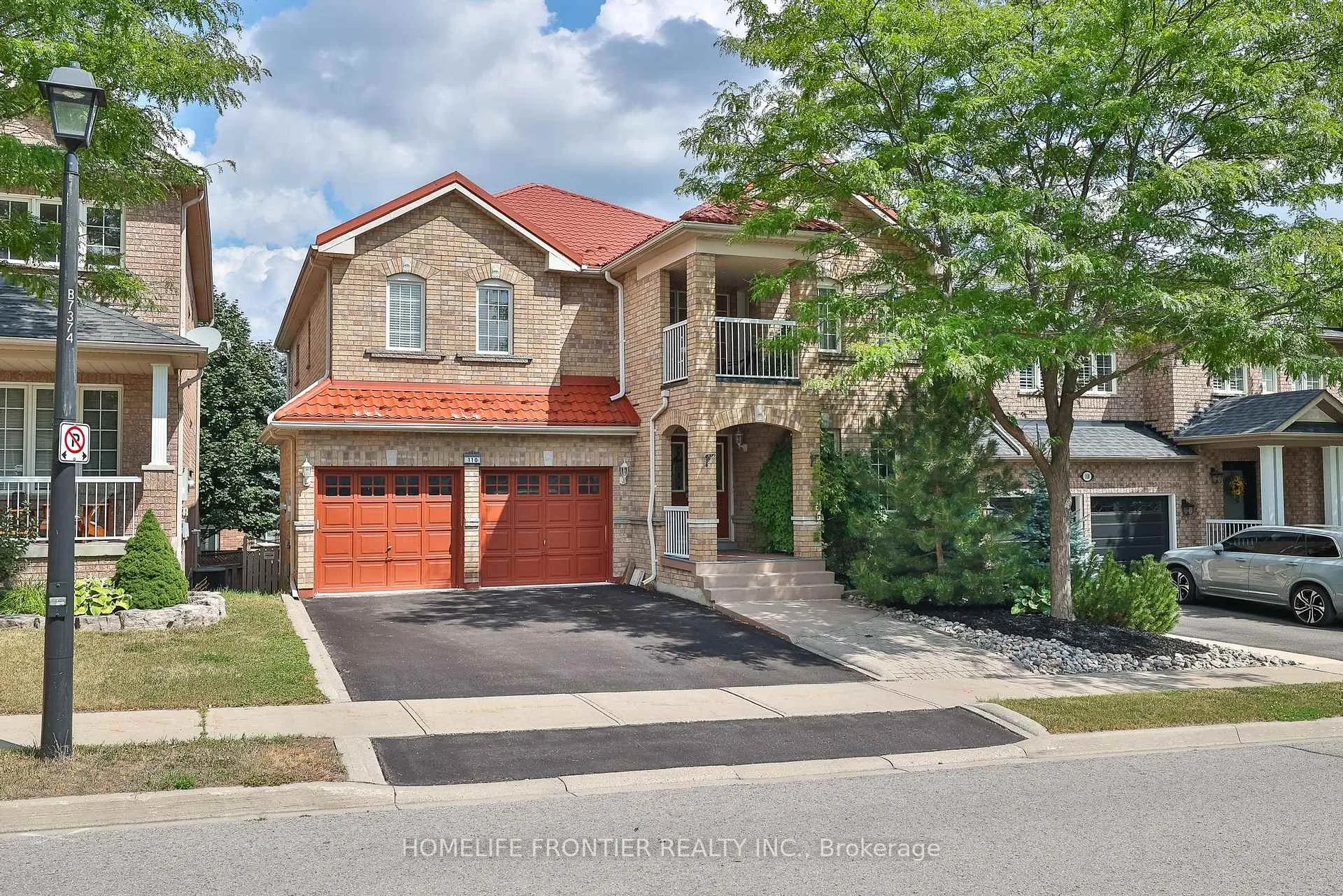 Photo 1 of 110 Red River Crescent, Newmarket, Woodland Hill — HOMEH