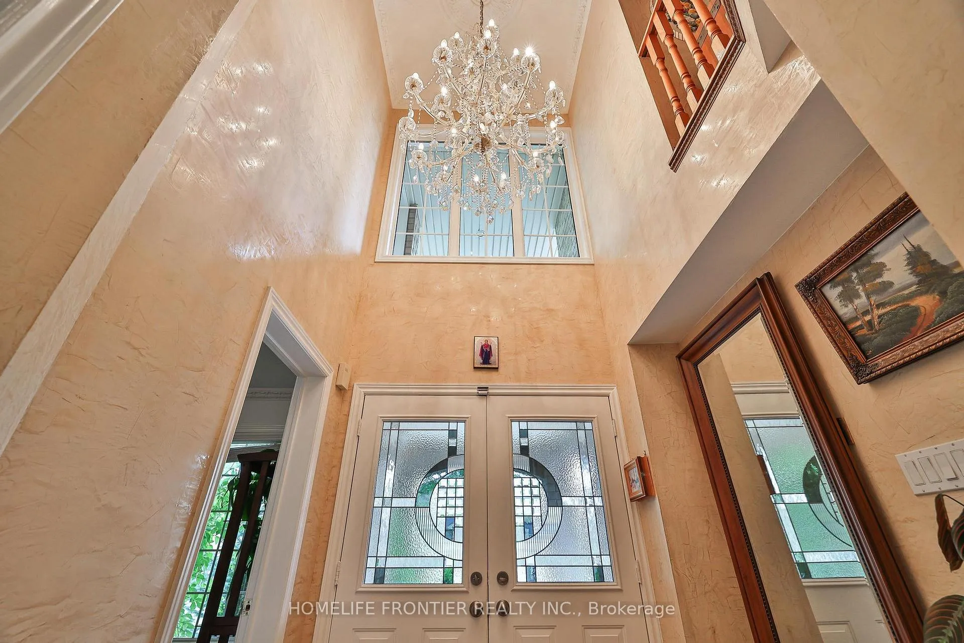 Photo 3 of 110 Red River Crescent, Newmarket, Woodland Hill — HOMEH