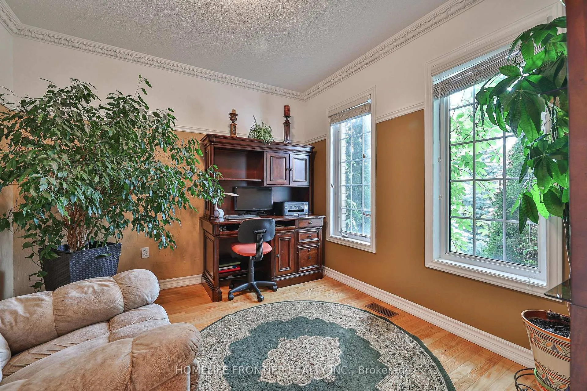 Photo 6 of 110 Red River Crescent, Newmarket, Woodland Hill — HOMEH
