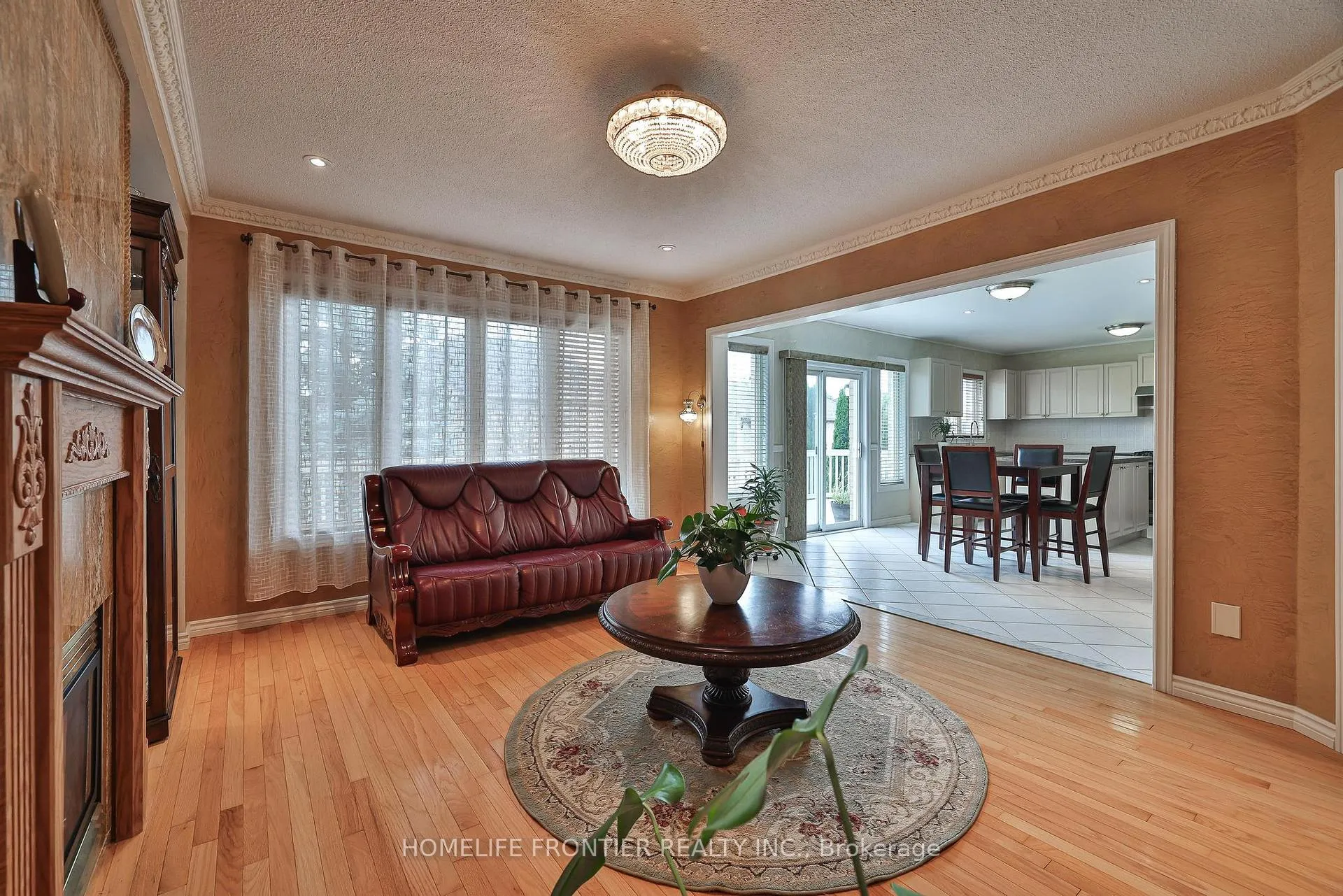 Photo 10 of 110 Red River Crescent, Newmarket, Woodland Hill — HOMEH