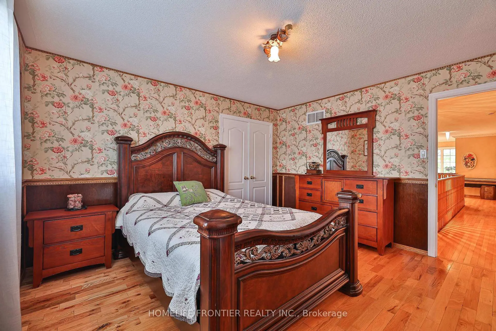 Photo 31 of 110 Red River Crescent, Newmarket, Woodland Hill — HOMEH