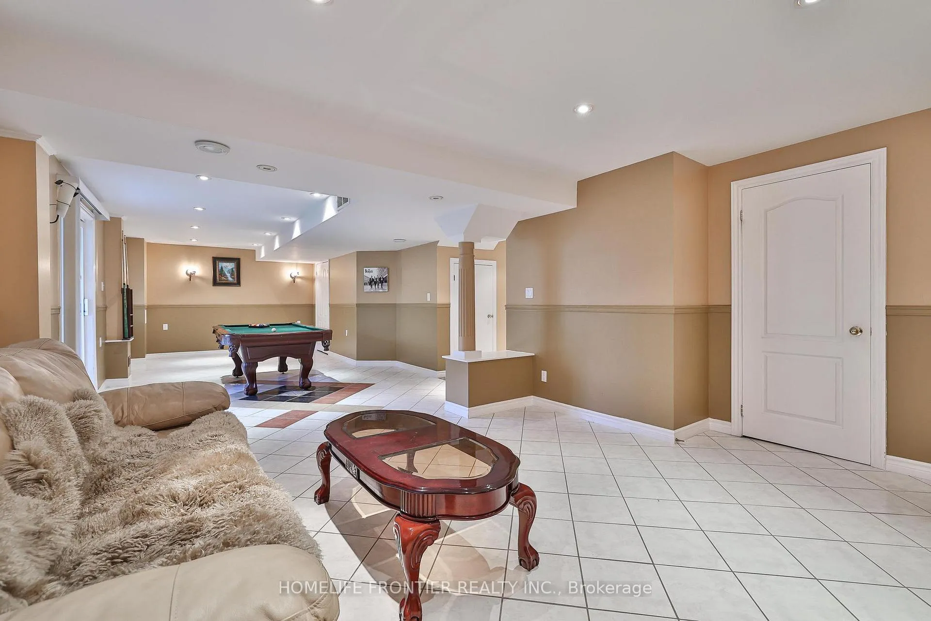 Photo 47 of 110 Red River Crescent, Newmarket, Woodland Hill — HOMEH