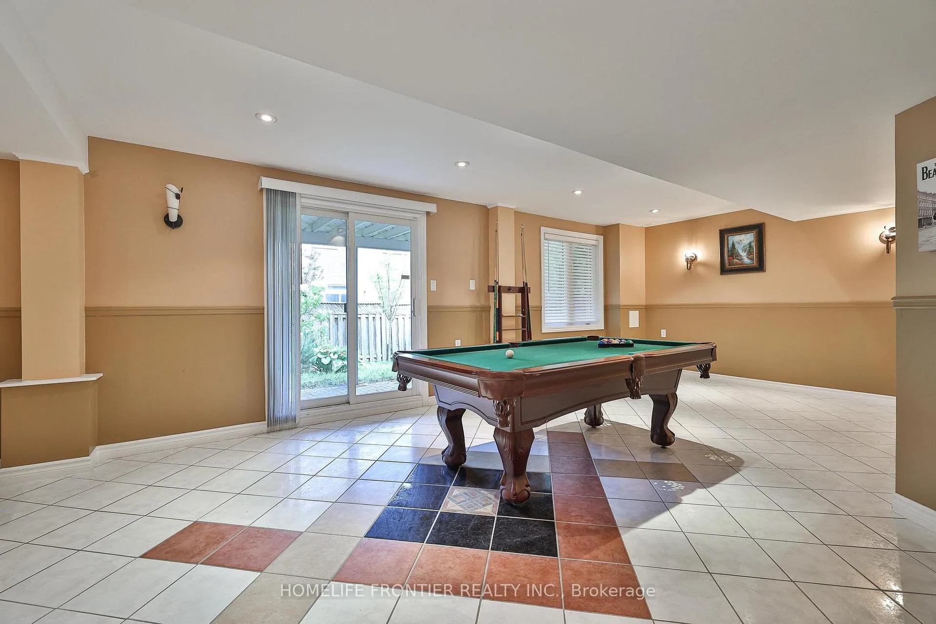 Photo 48 of 110 Red River Crescent, Newmarket, Woodland Hill — HOMEH