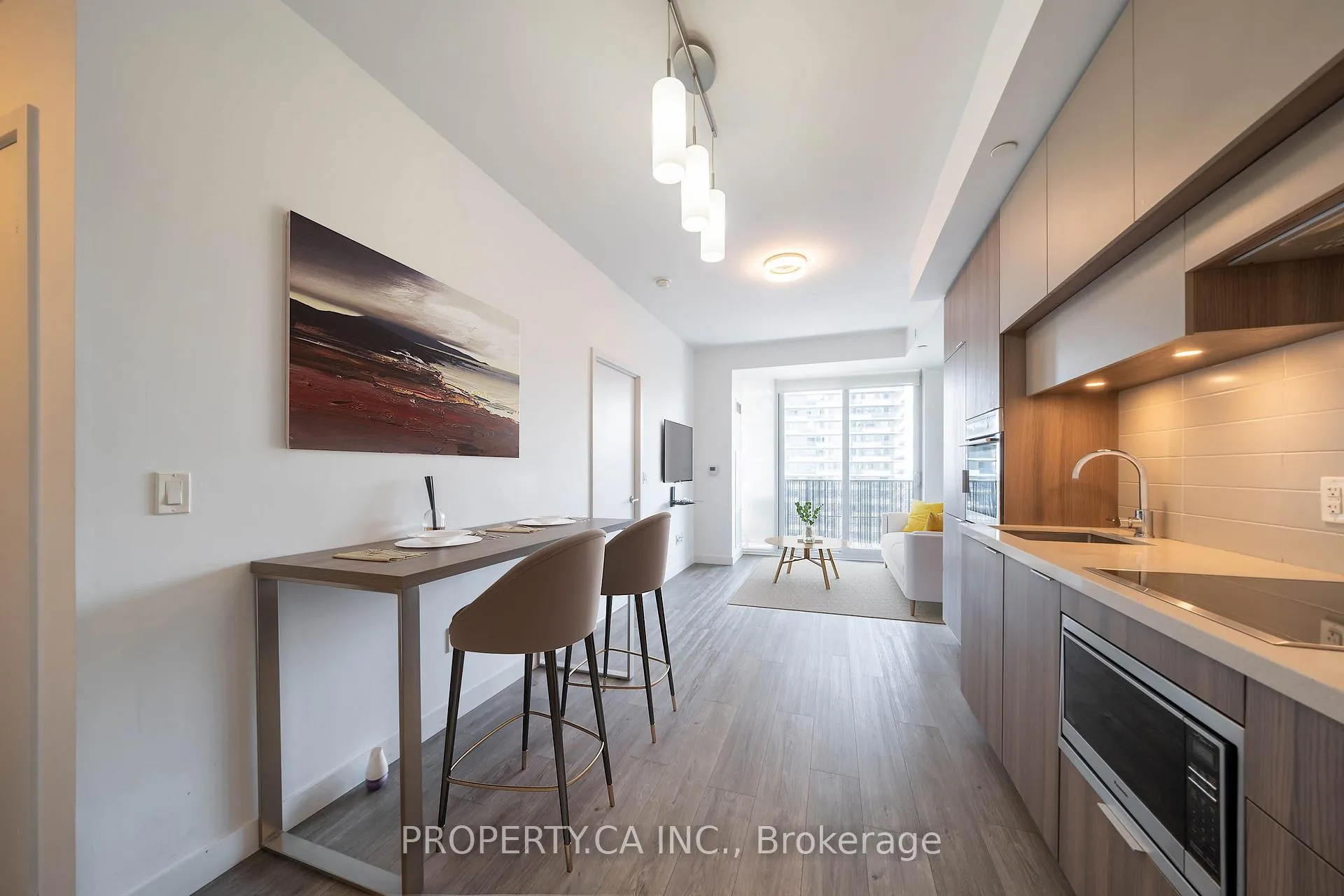 Photo 2 of Unit 1412, 8 Eglinton Avenue E, Toronto, Mount Pleasant West — HOMEH