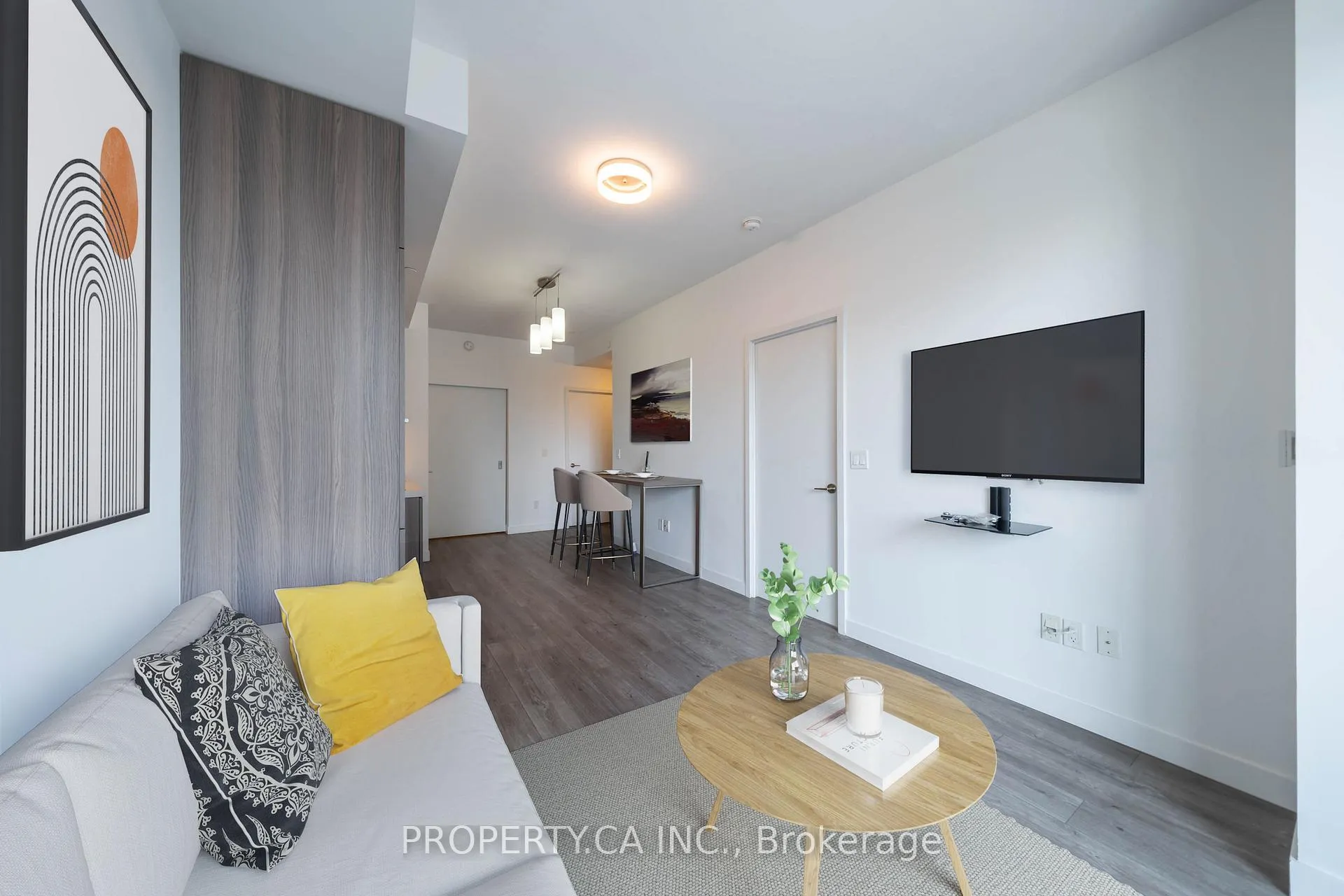 Photo 4 of Unit 1412, 8 Eglinton Avenue E, Toronto, Mount Pleasant West — HOMEH