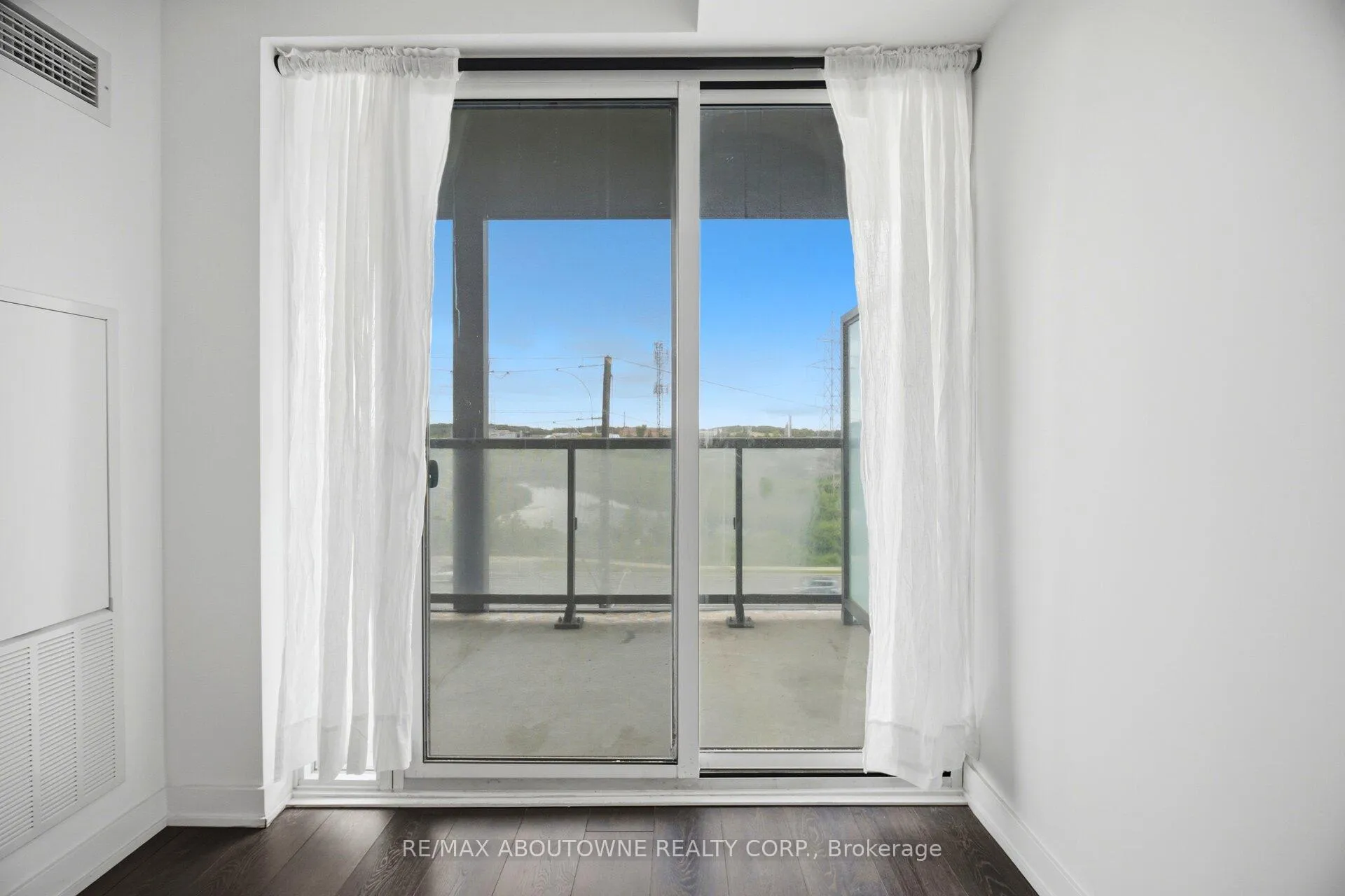 Photo 14 of Unit 508B, 3200 Dakota Common, Burlington, Alton — HOMEH