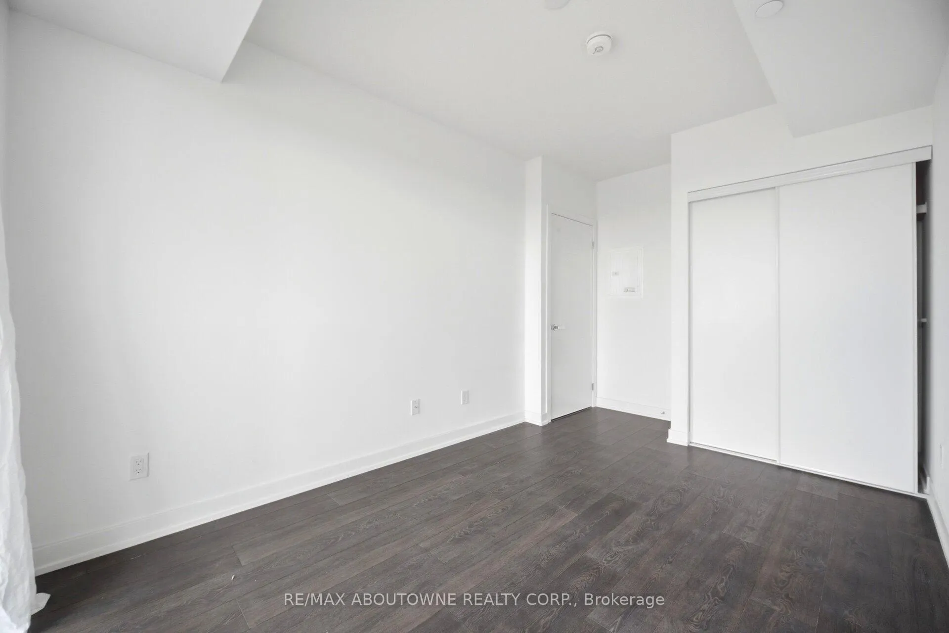 Photo 21 of Unit 508B, 3200 Dakota Common, Burlington, Alton — HOMEH