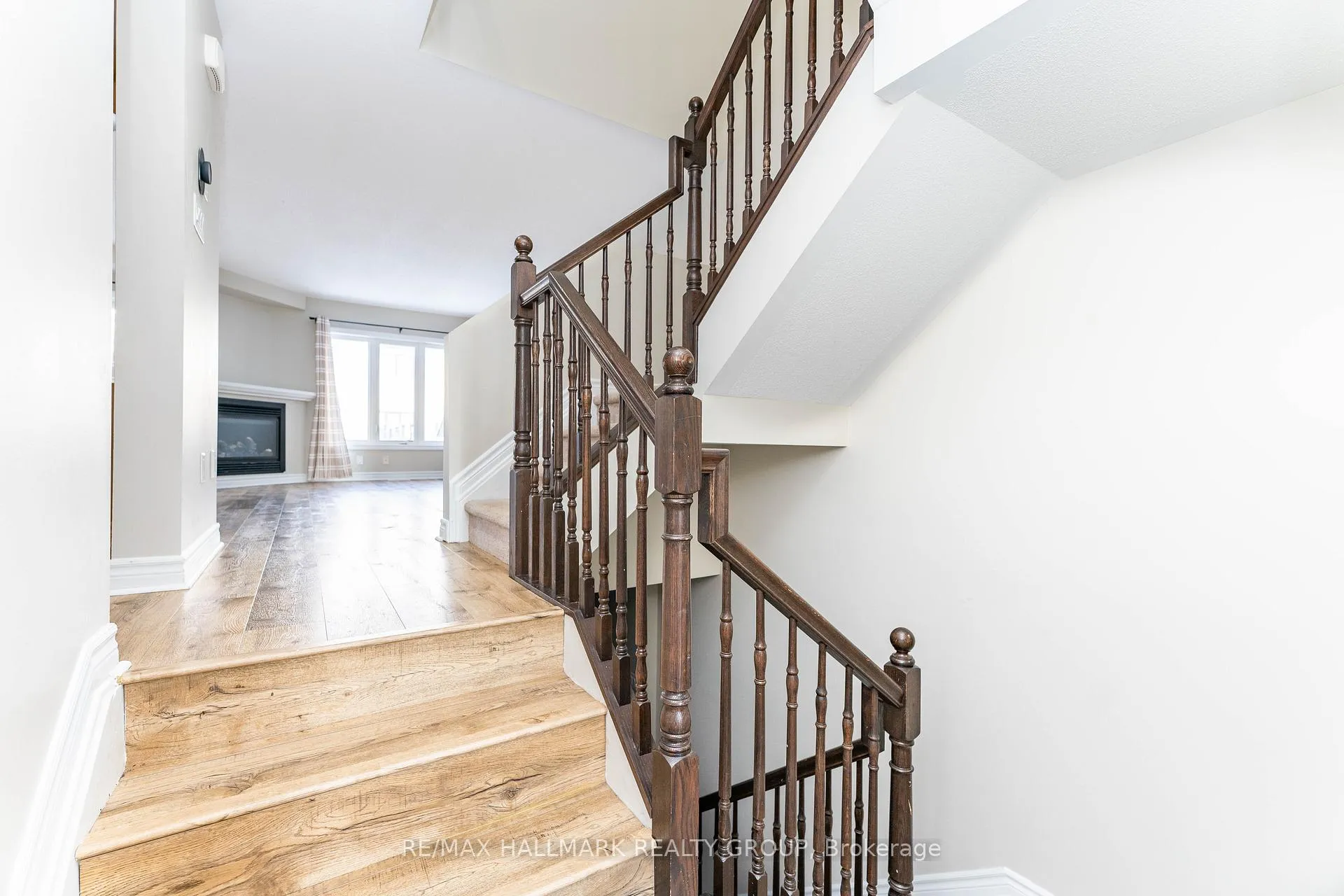 Photo 6 of 155 Calvington Avenue, Ottawa, Kanata - Kanata Lakes/Heritage Hills — HOMEH
