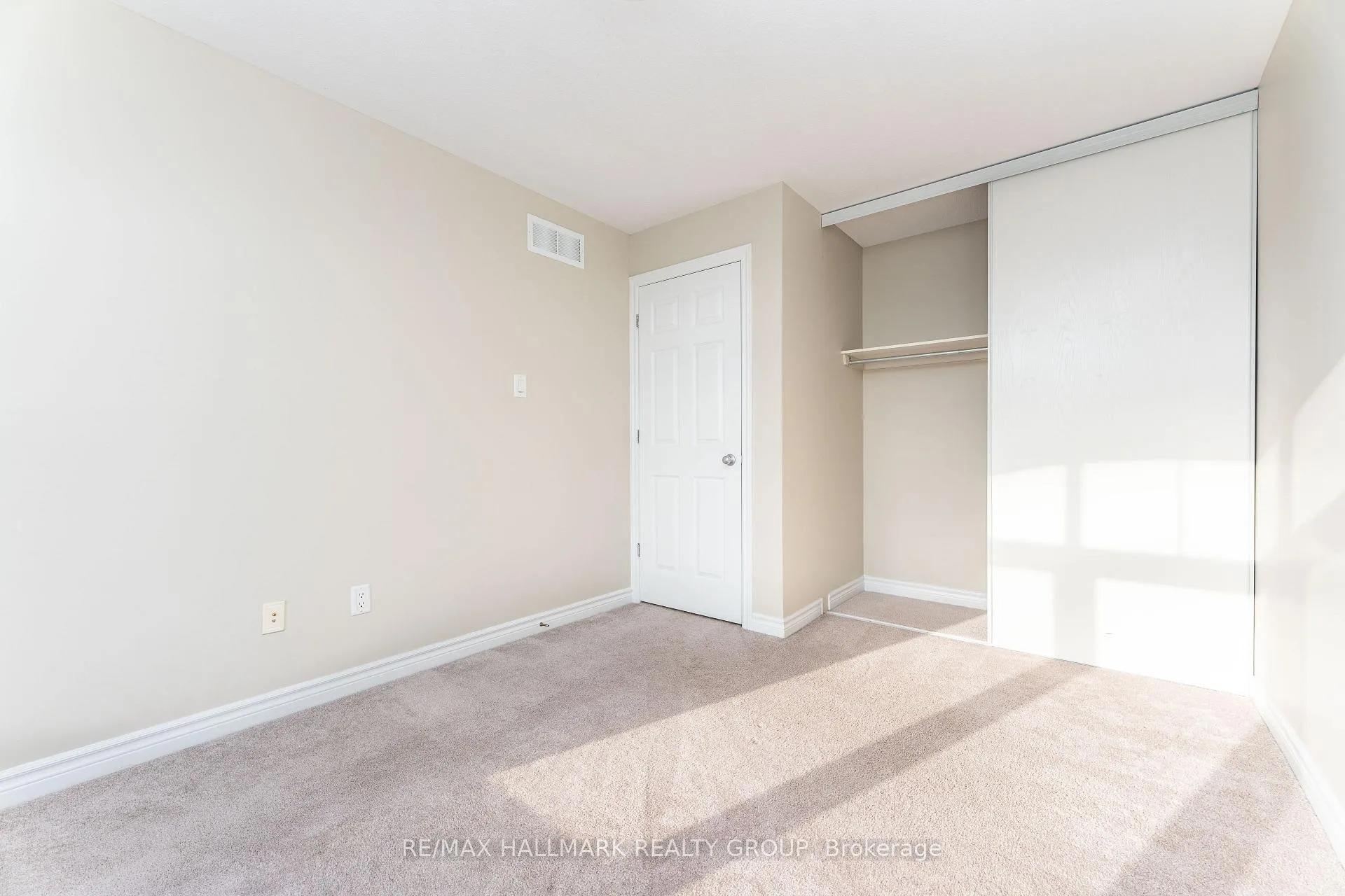Photo 18 of 155 Calvington Avenue, Ottawa, Kanata - Kanata Lakes/Heritage Hills — HOMEH