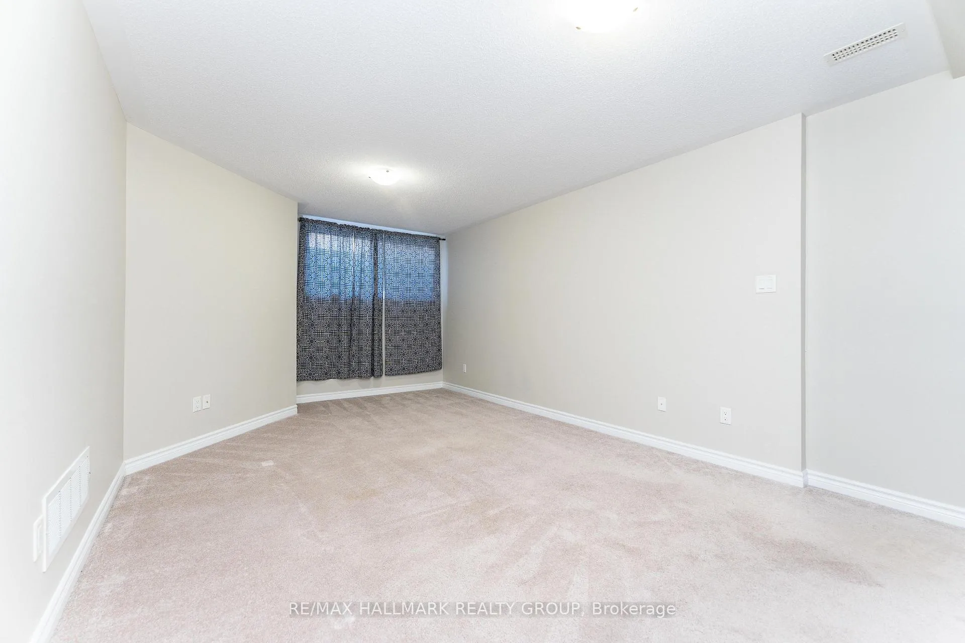 Photo 26 of 155 Calvington Avenue, Ottawa, Kanata - Kanata Lakes/Heritage Hills — HOMEH