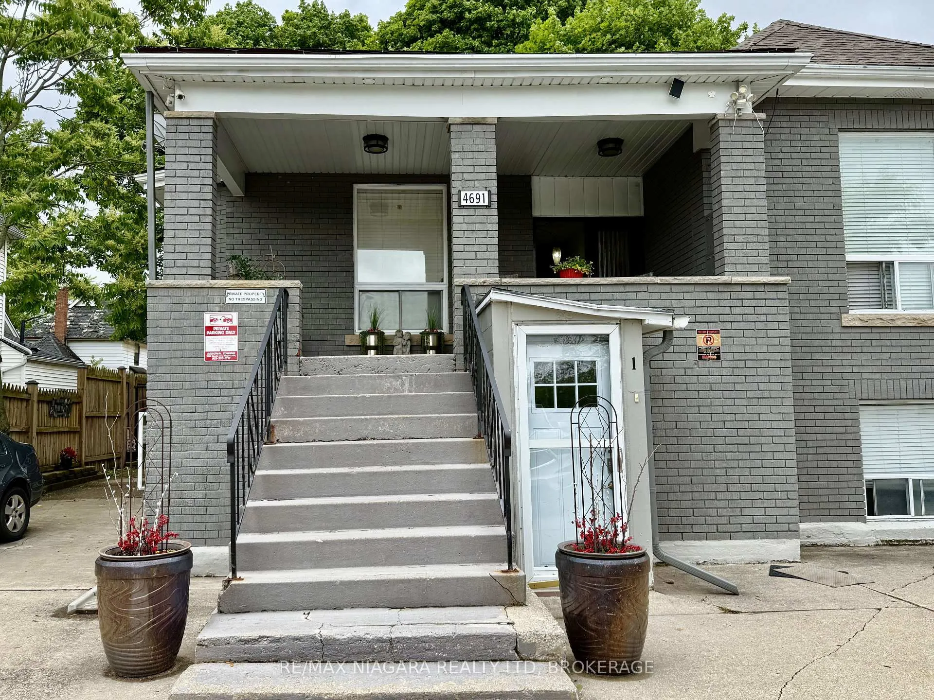 Photo 1 of Unit Unit 6, 4691 River Road, Niagara Falls, Downtown — HOMEH