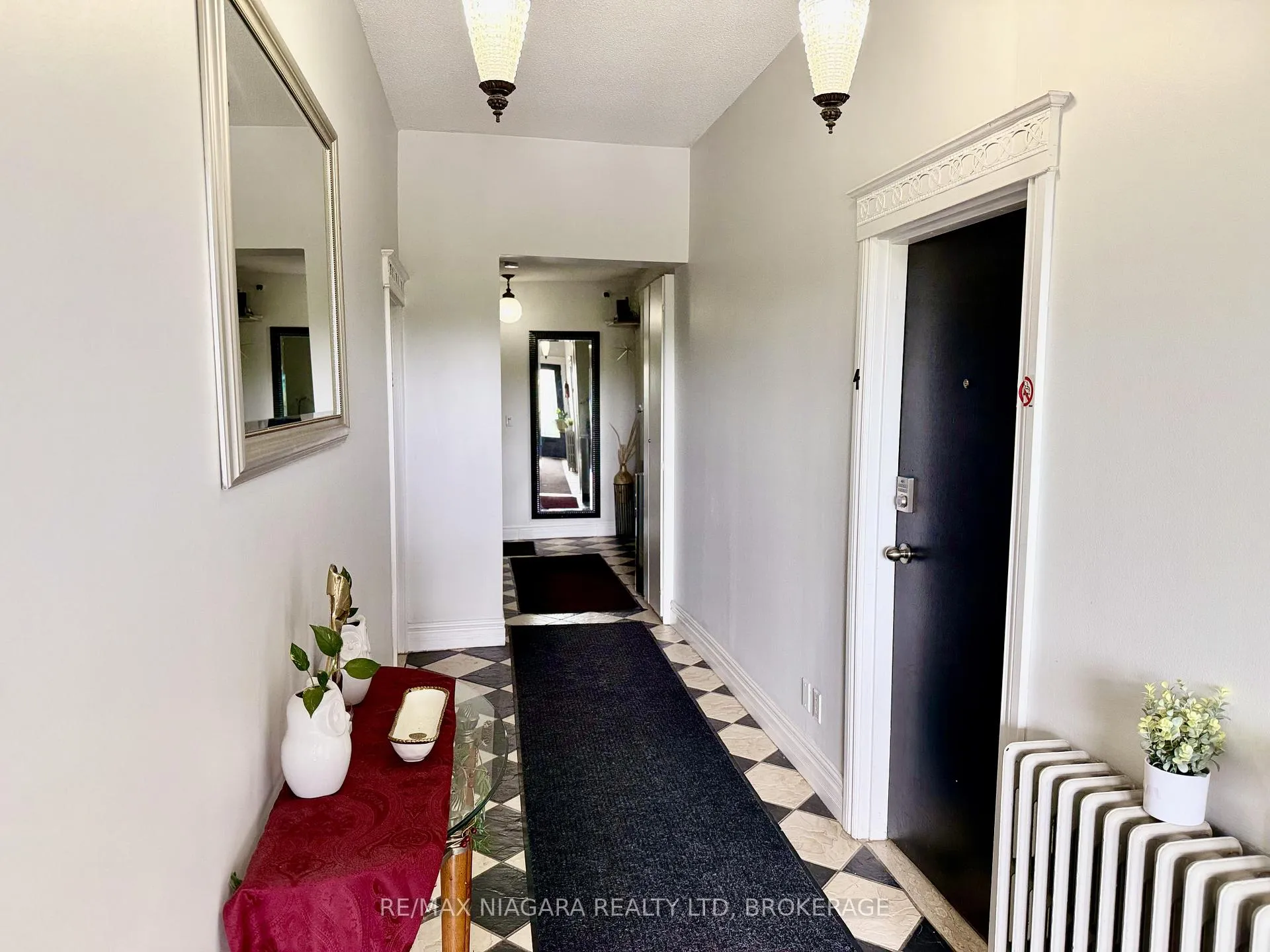 Photo 7 of Unit Unit 6, 4691 River Road, Niagara Falls, Downtown — HOMEH