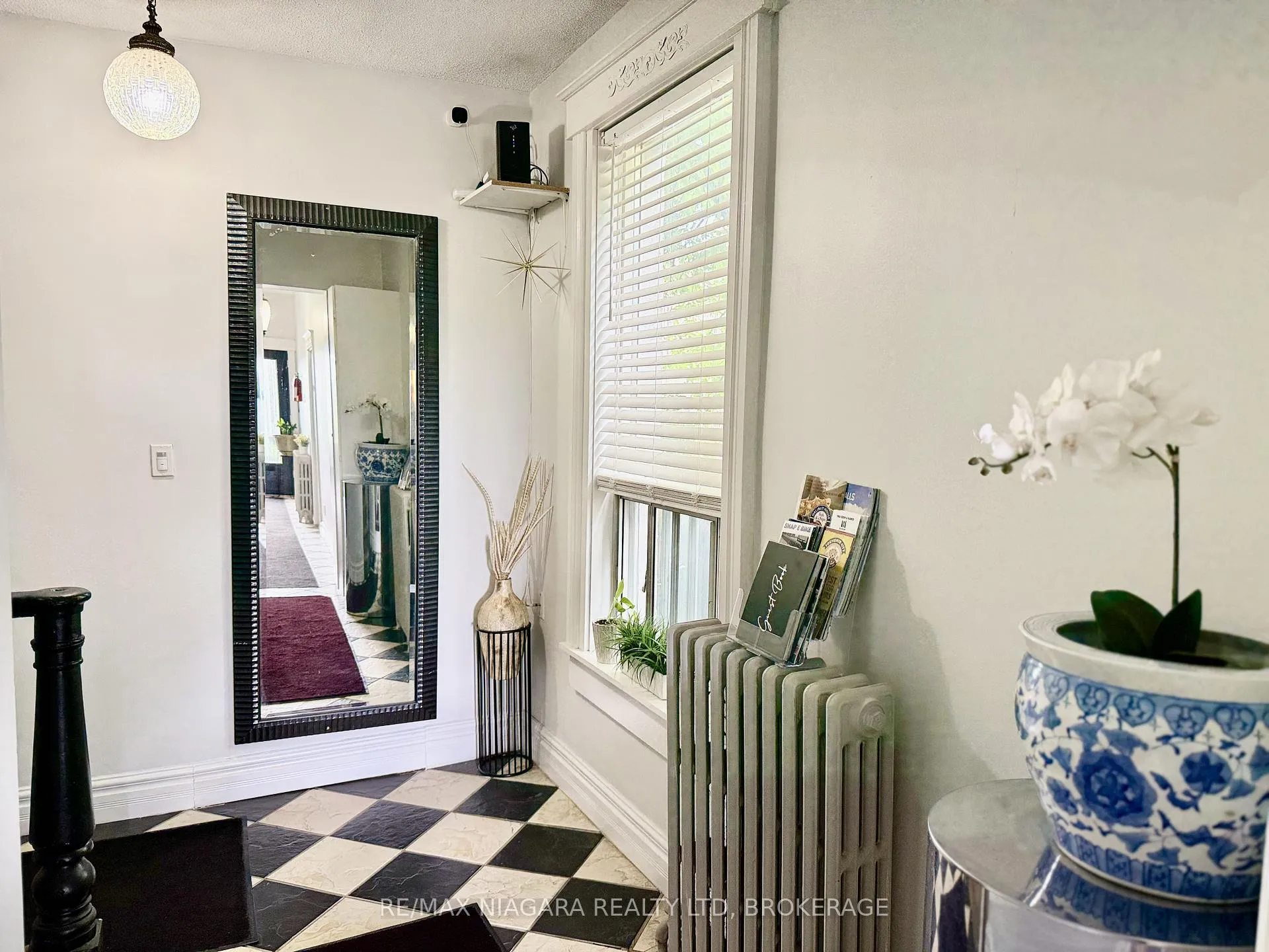 Photo 8 of Unit Unit 6, 4691 River Road, Niagara Falls, Downtown — HOMEH