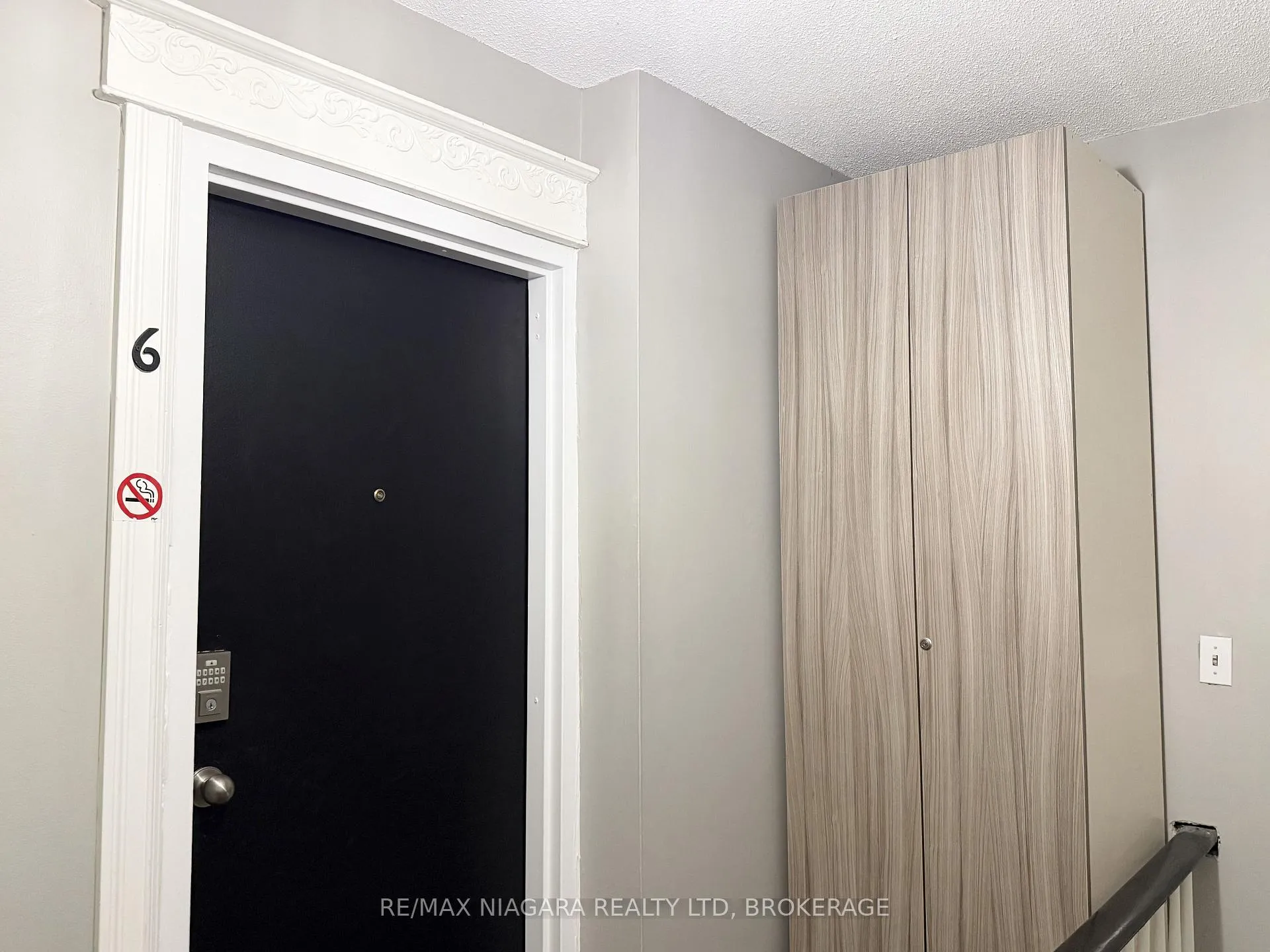 Photo 9 of Unit Unit 6, 4691 River Road, Niagara Falls, Downtown — HOMEH