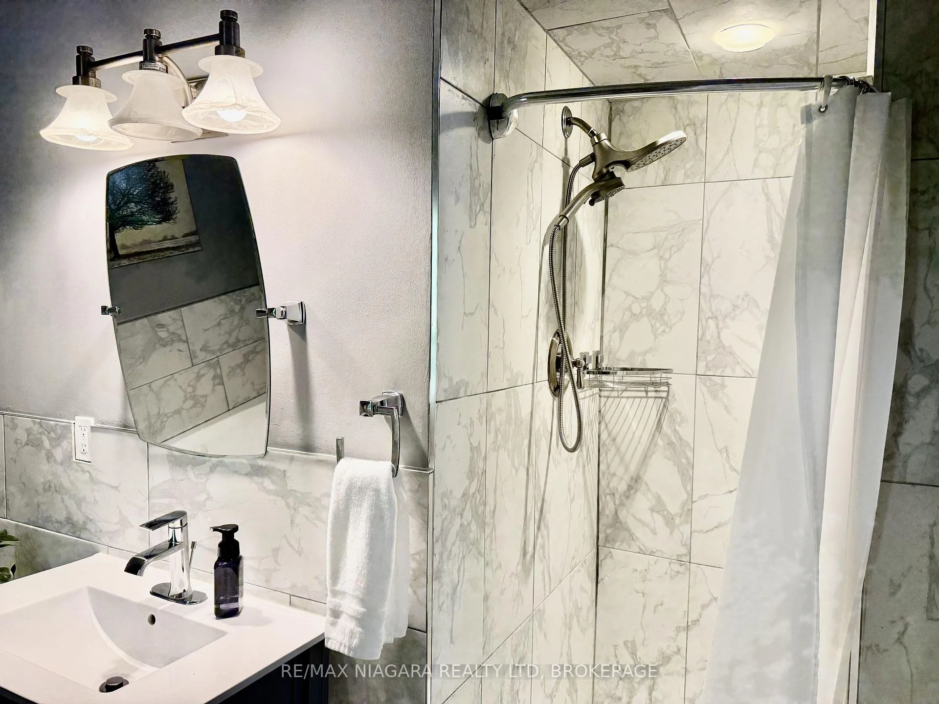 Photo 16 of Unit Unit 6, 4691 River Road, Niagara Falls, Downtown — HOMEH
